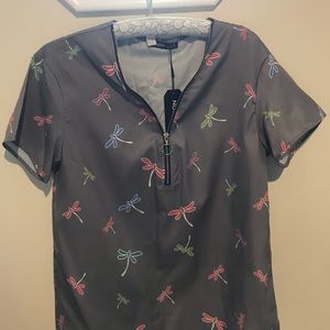 Short sleeve top with fireflies